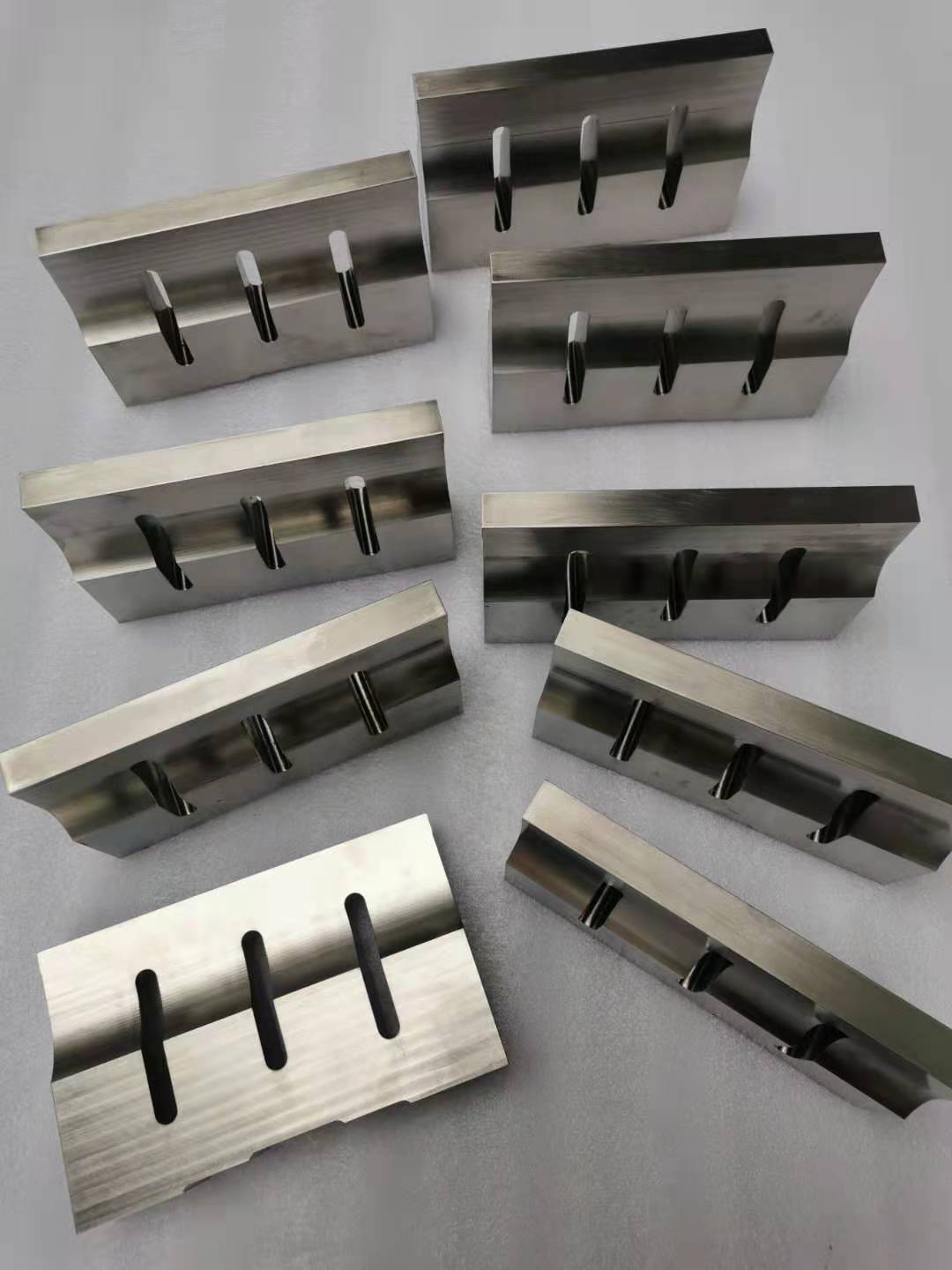 超声波磨具